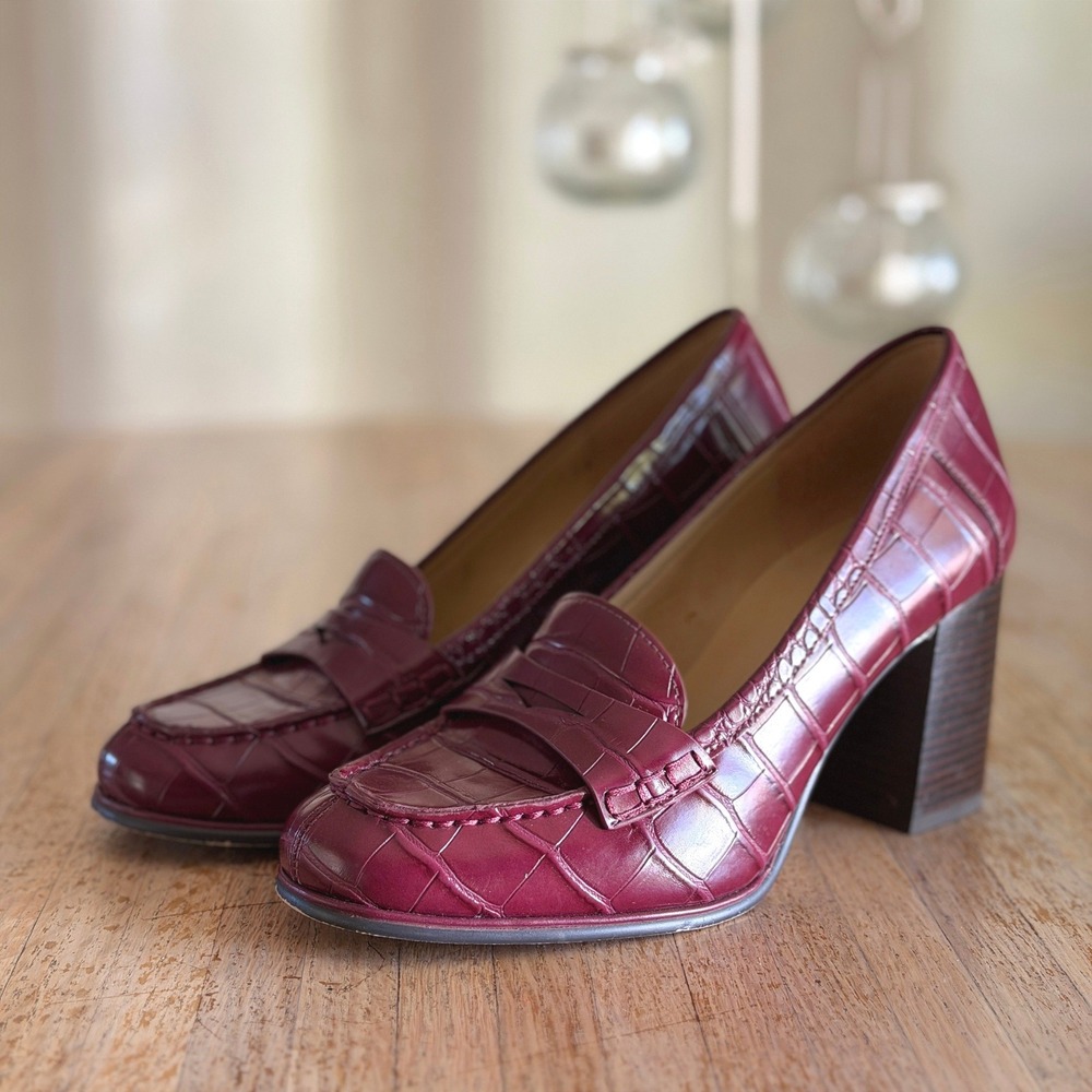 Michael Kors Burgundy Croc Embossed Penny Loafers Block Heel Pumps 7M Preppy